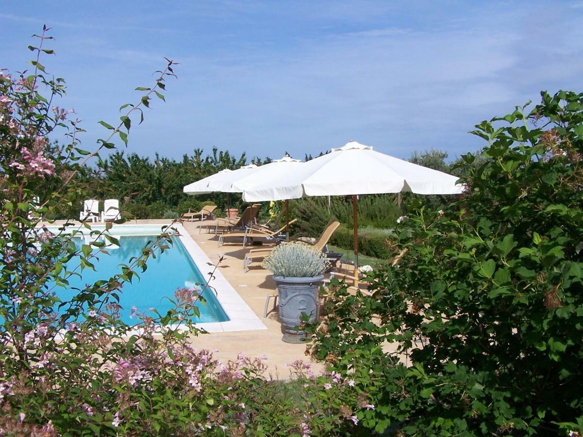 La Capucine Bed & Breakfast Lagnes Exterior photo